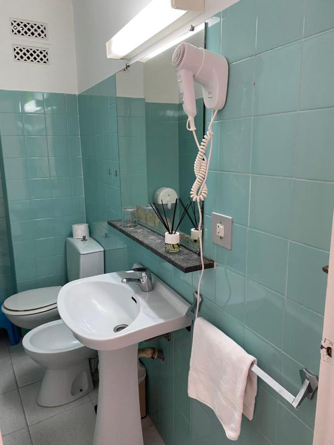 L' Escala New Roser מראה חיצוני תמונה