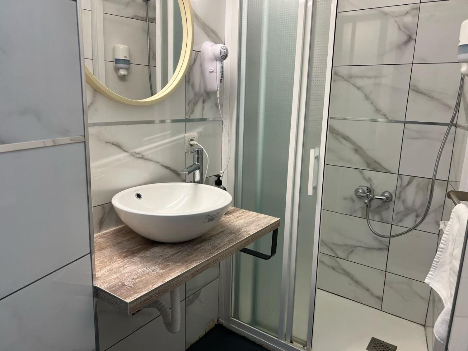 L' Escala New Roser מראה חיצוני תמונה