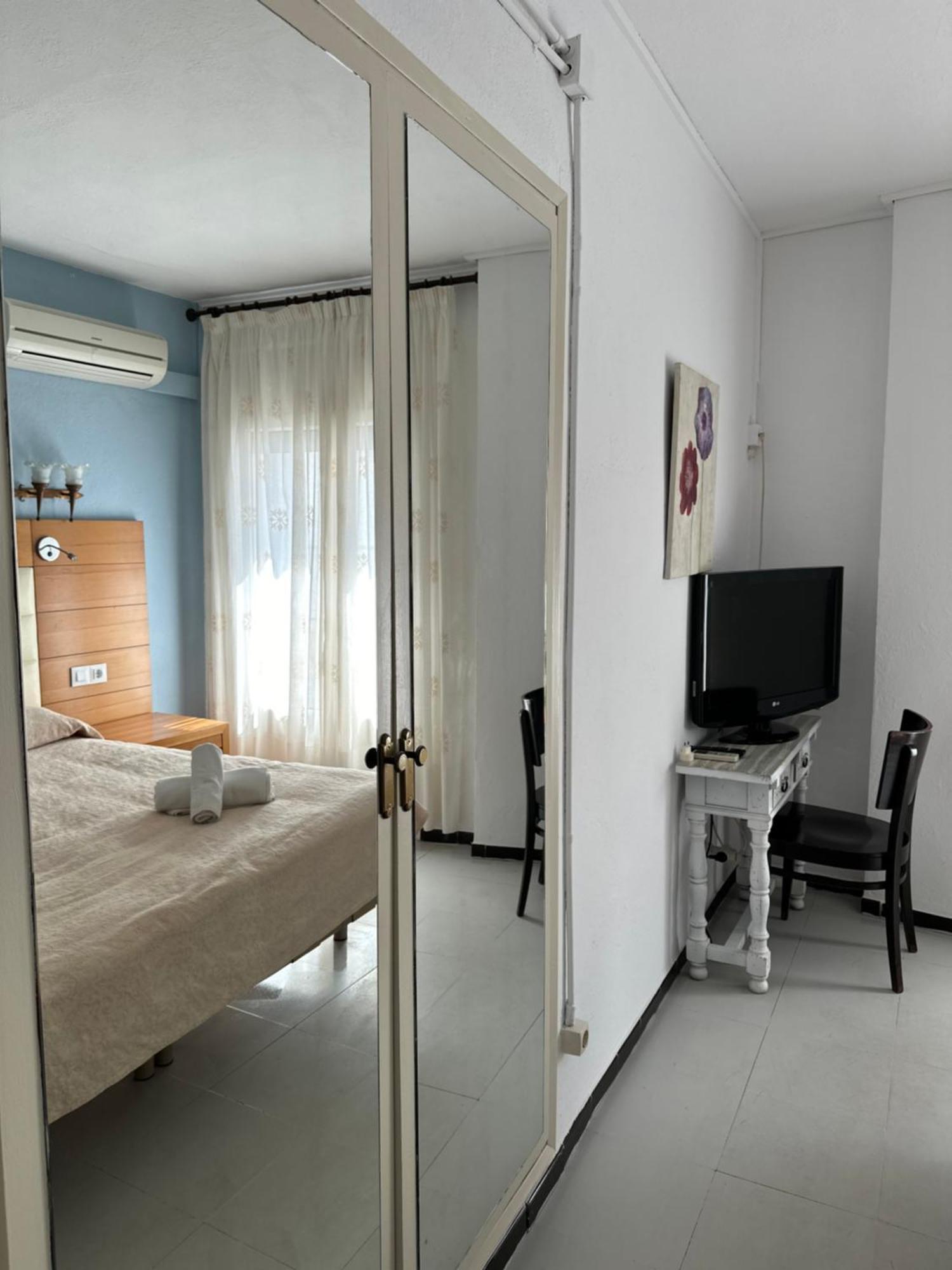 L' Escala New Roser מראה חיצוני תמונה